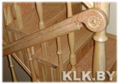 деревянные лестницы лестница дерево из массива ковка лестничные ограждения деревянные кованые на металлическом каркасе ступени продажа лестниц изготовление фото в минске 